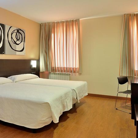 Hotel El Paso Honroso ออสปิตาล เด ออร์บีโก ห้อง รูปภาพ