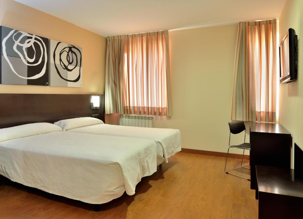 Hotel El Paso Honroso ออสปิตาล เด ออร์บีโก ห้อง รูปภาพ