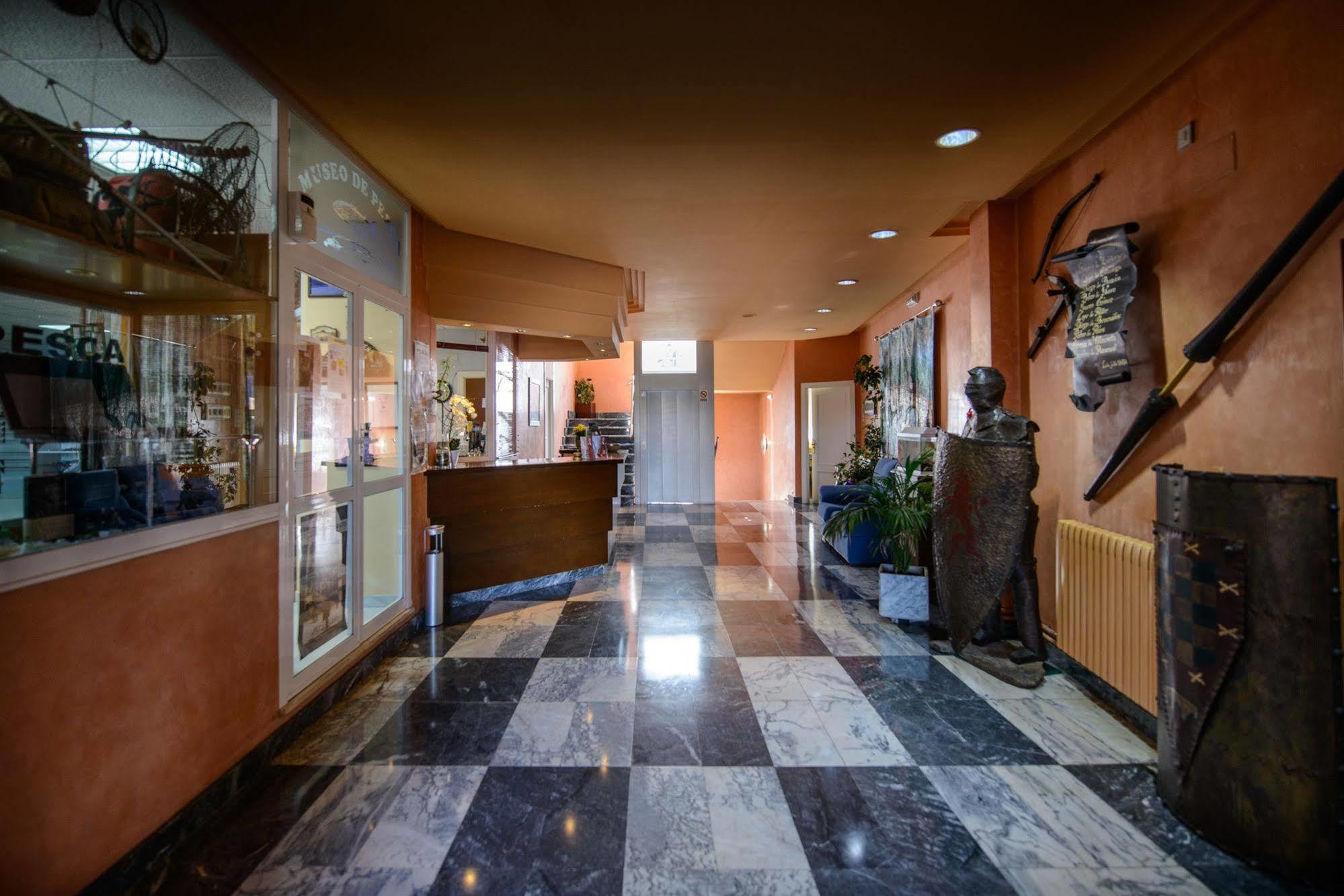 Hotel El Paso Honroso ออสปิตาล เด ออร์บีโก ภายนอก รูปภาพ