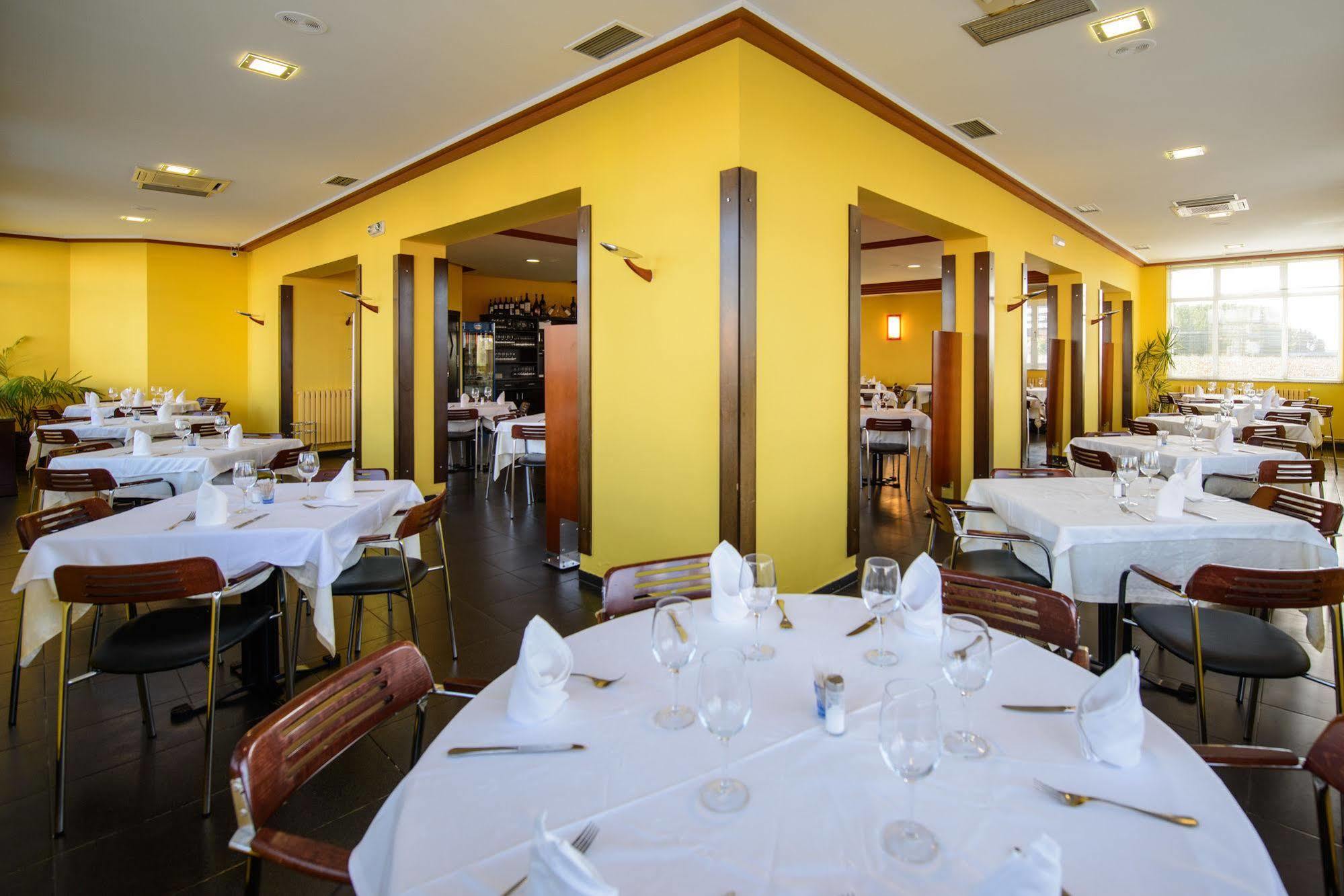 Hotel El Paso Honroso ออสปิตาล เด ออร์บีโก ภายนอก รูปภาพ