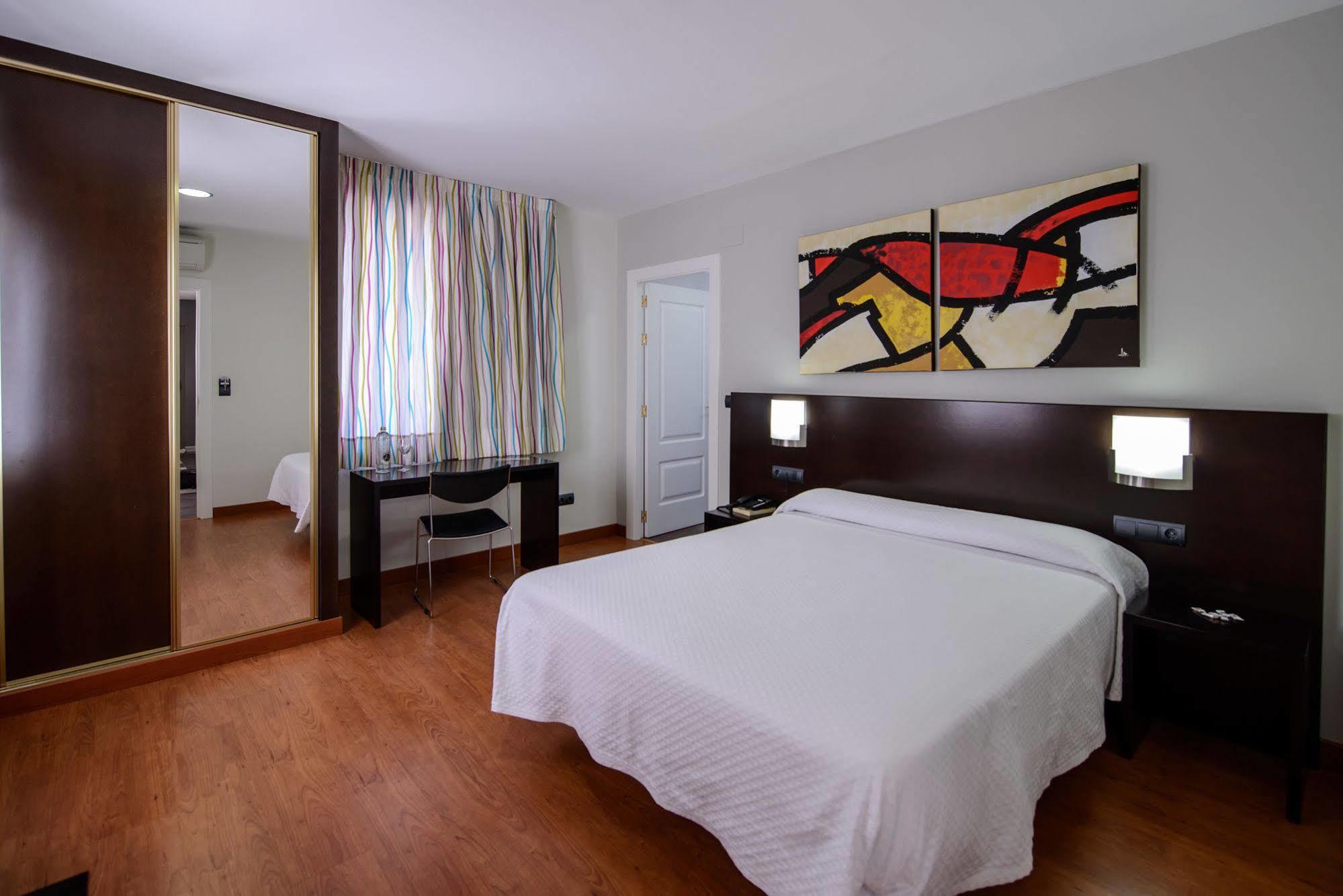 Hotel El Paso Honroso ออสปิตาล เด ออร์บีโก ภายนอก รูปภาพ