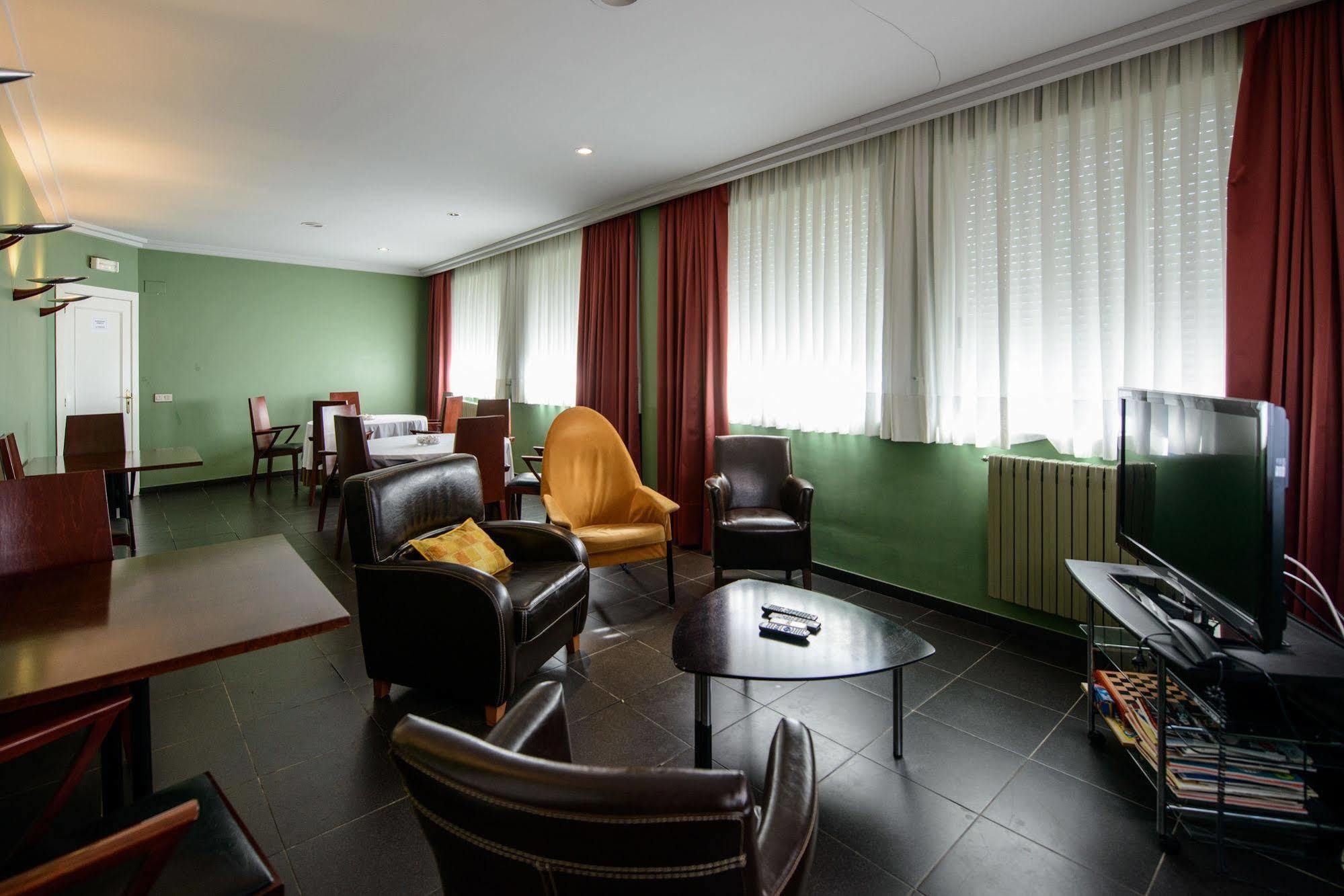 Hotel El Paso Honroso ออสปิตาล เด ออร์บีโก ภายนอก รูปภาพ