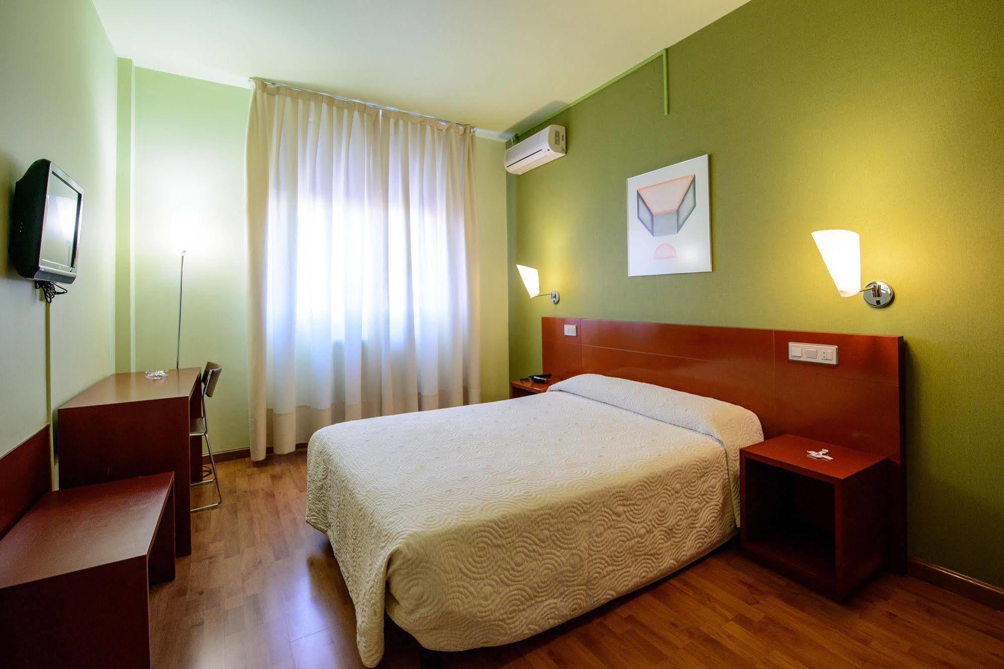 Hotel El Paso Honroso ออสปิตาล เด ออร์บีโก ภายนอก รูปภาพ